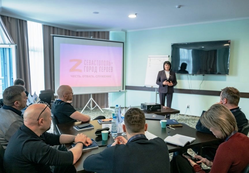 7E11875E 2434 4351 90EA 836D44A84A35