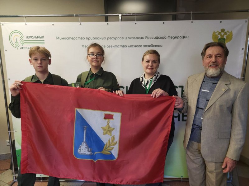 Фото © Пресс-службы Губернатора и Правительства Севастополя lesovodi
