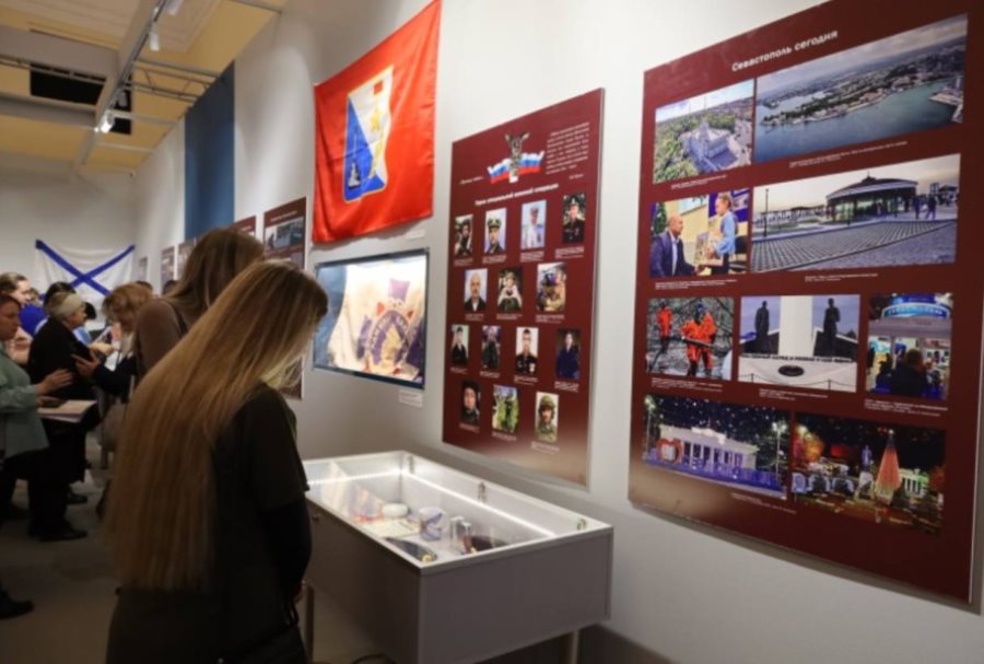 Выставка «10 лет в родной гавани» открылась в Севастополе